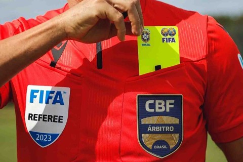 CBF afasta árbitros de polêmicas em jogos de Palmeiras e Inter no Brasileirão
