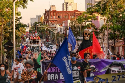 Capital tem ato contra anistia e em defesa da democracia nesta 5ª.